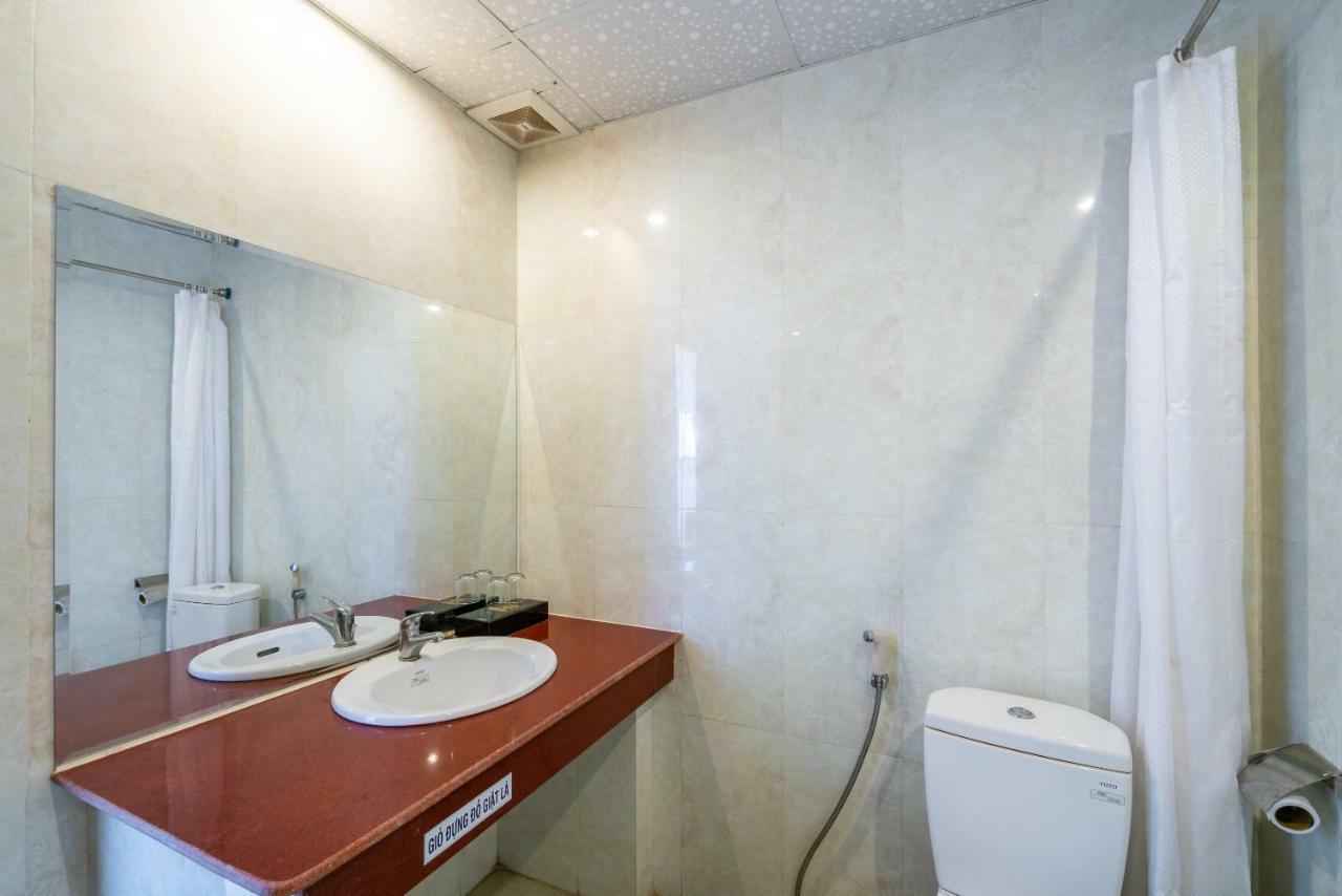 Oyo 375 Hoa Binh Hotel ダナン エクステリア 写真