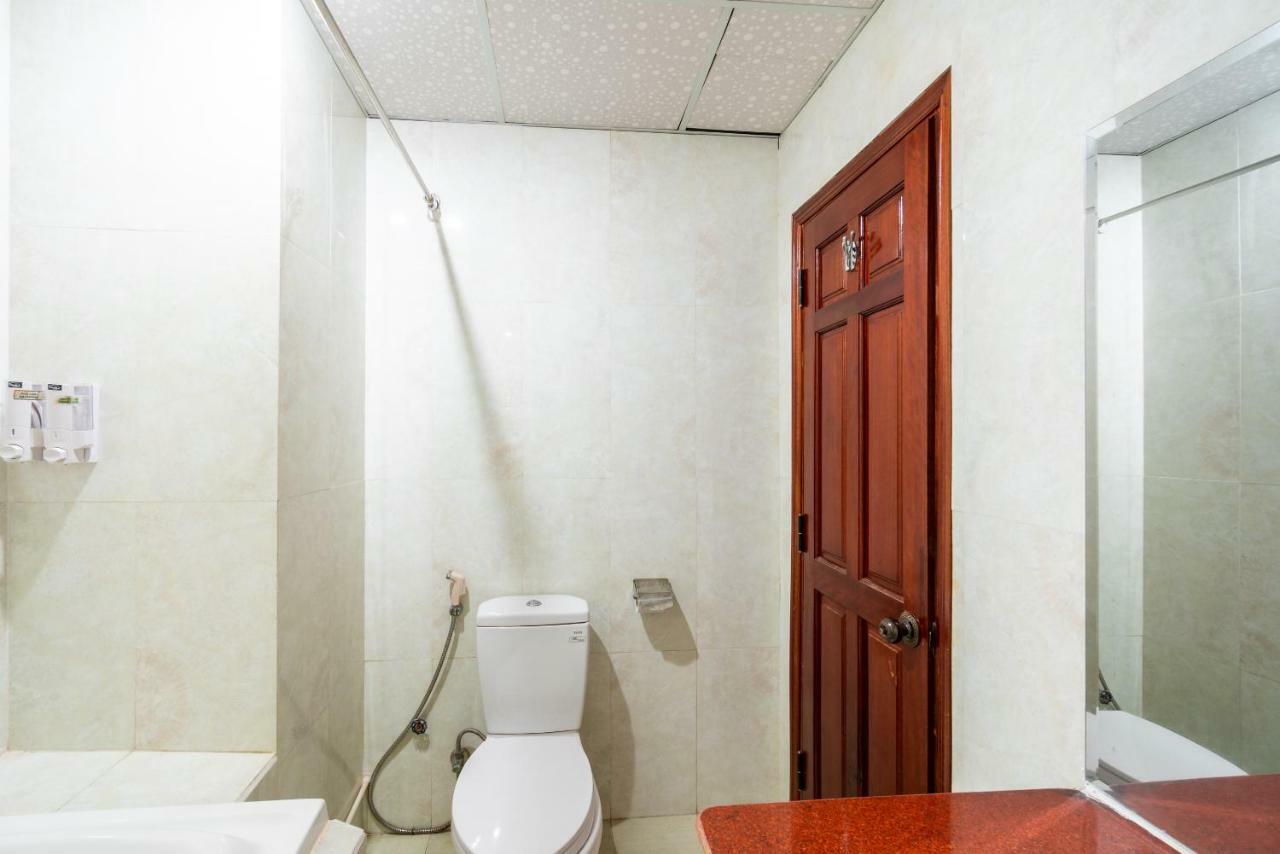 Oyo 375 Hoa Binh Hotel ダナン エクステリア 写真